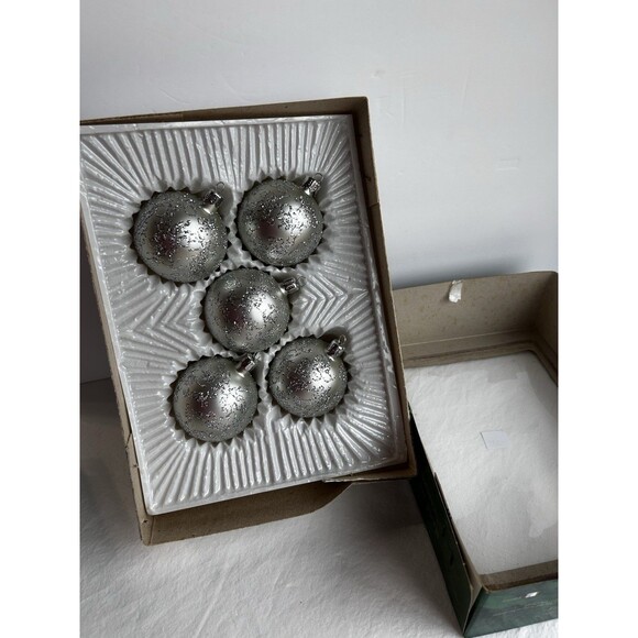 Commodore Christmas Classics Glass Ornaments Silver Teardrop & Circle W/Box - Picture 6 of 8